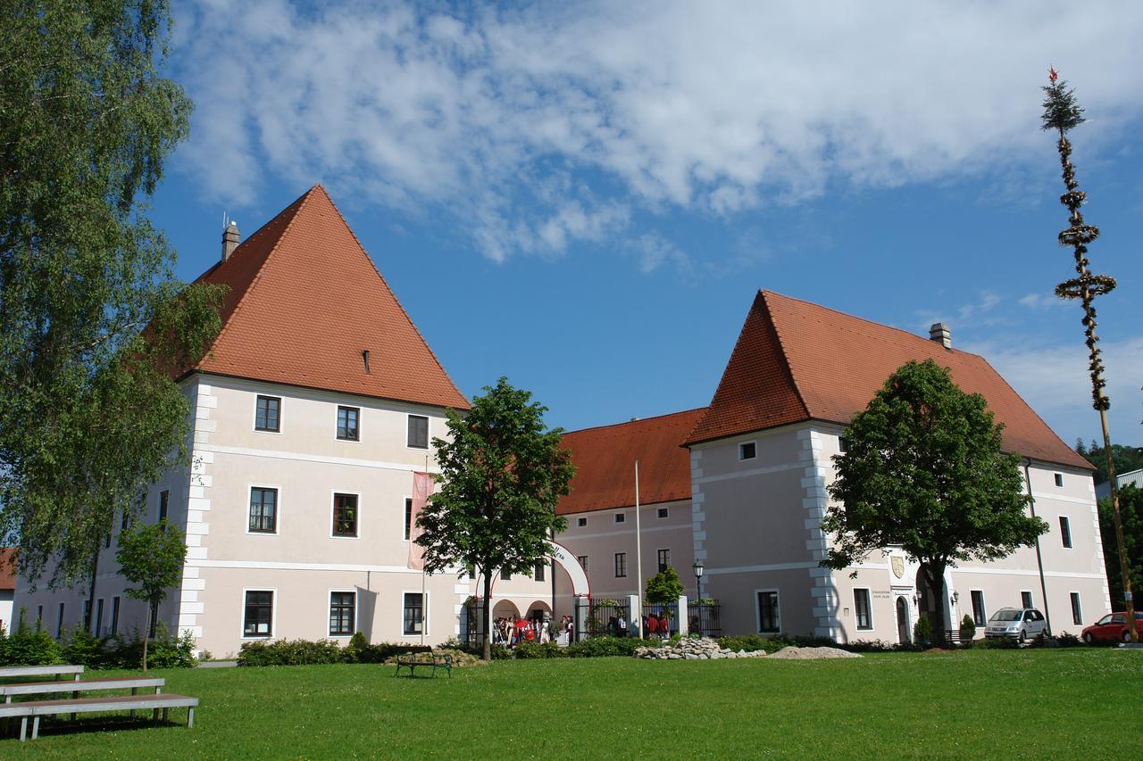 Schloss Hotel Zeillern Exterior photo